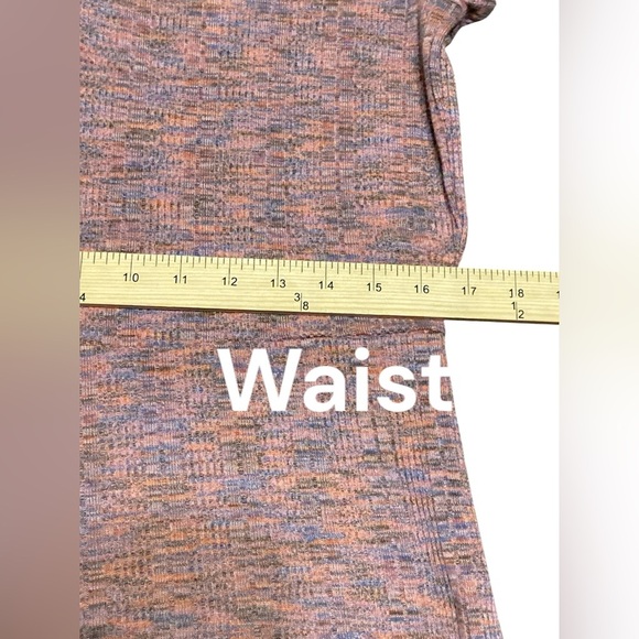 Wild Fable Multicolor Knit romper size XL
BIN #3 - Picture 6 of 7